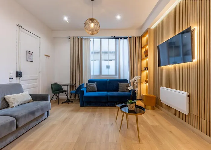 Daire Off Majesti In Montmartre - Rue Pierre Fontaine *